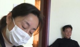 爆料妻抛夫弃子嫁老板视频,妻子抛夫弃子，视频揭露惊人真相