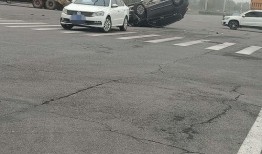 网友爆料私家车视频播放,惊险瞬间引发网友热议